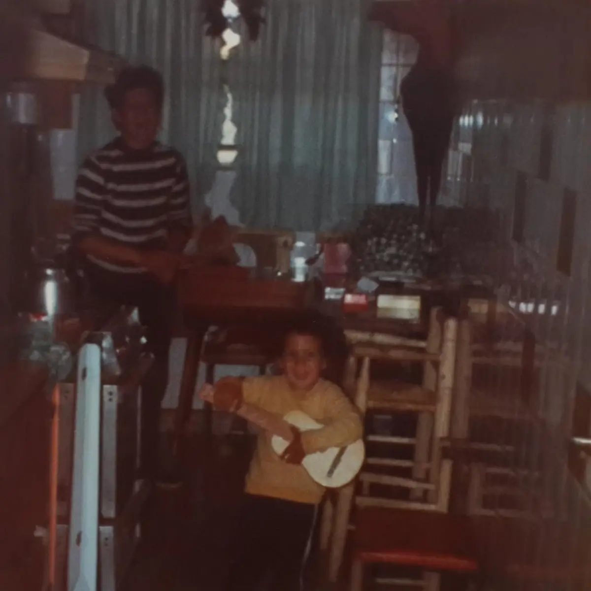 Clases de Canto: Guille en su infancia (historia personal)