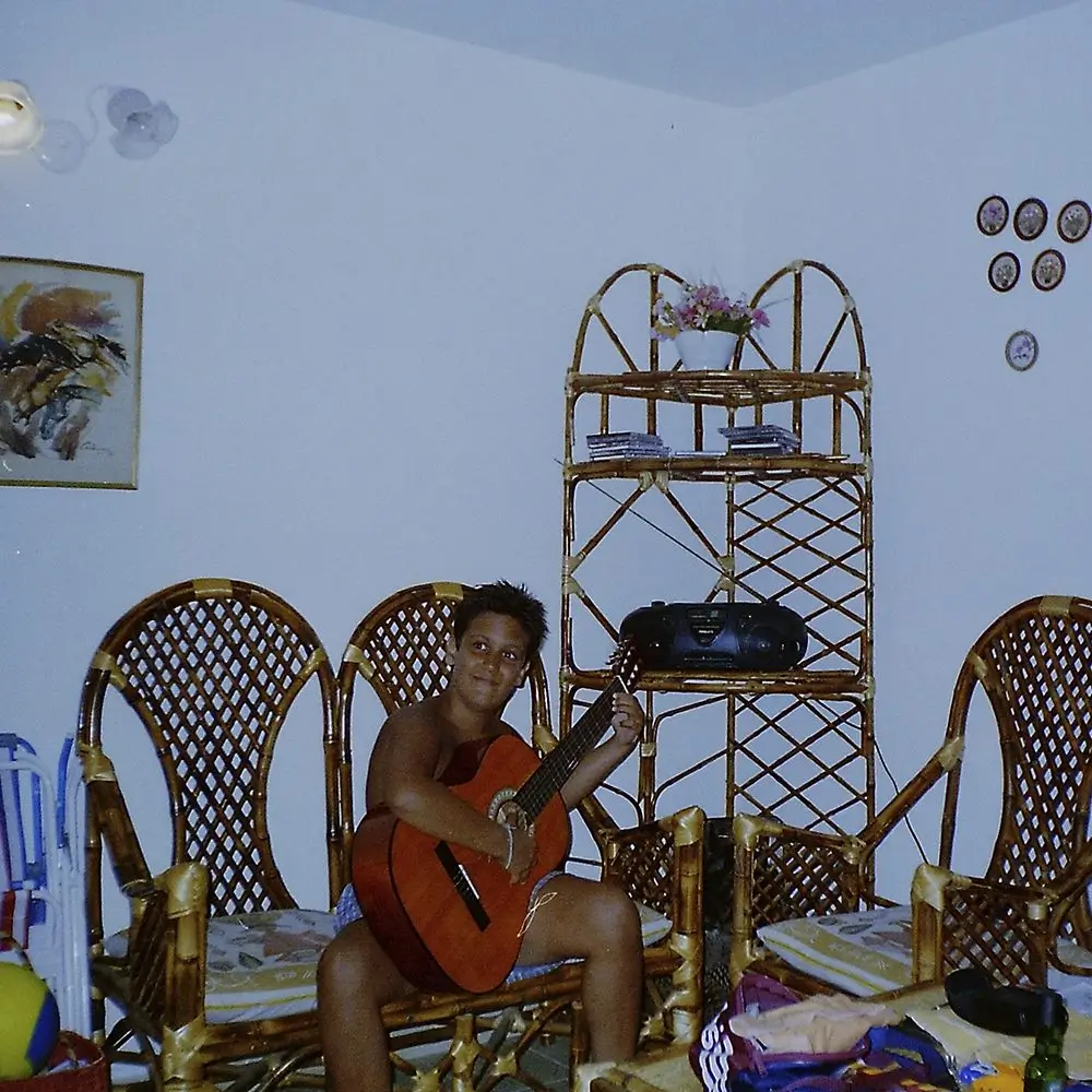 Clases de canto: Guille en la adolescencia, formando su camino musical (historia personal)